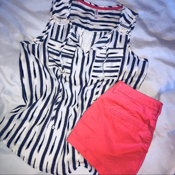 ☀️ Semi sheer top - Picture 2 of 5